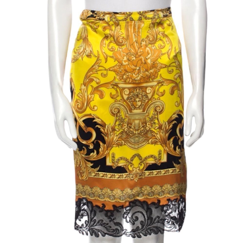 VERSACE Silk Knee-Length Skirt
| Size: XS | US2, IT38 |